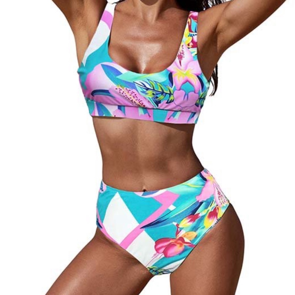 Gorgeous two piece bikini high waist bottoms